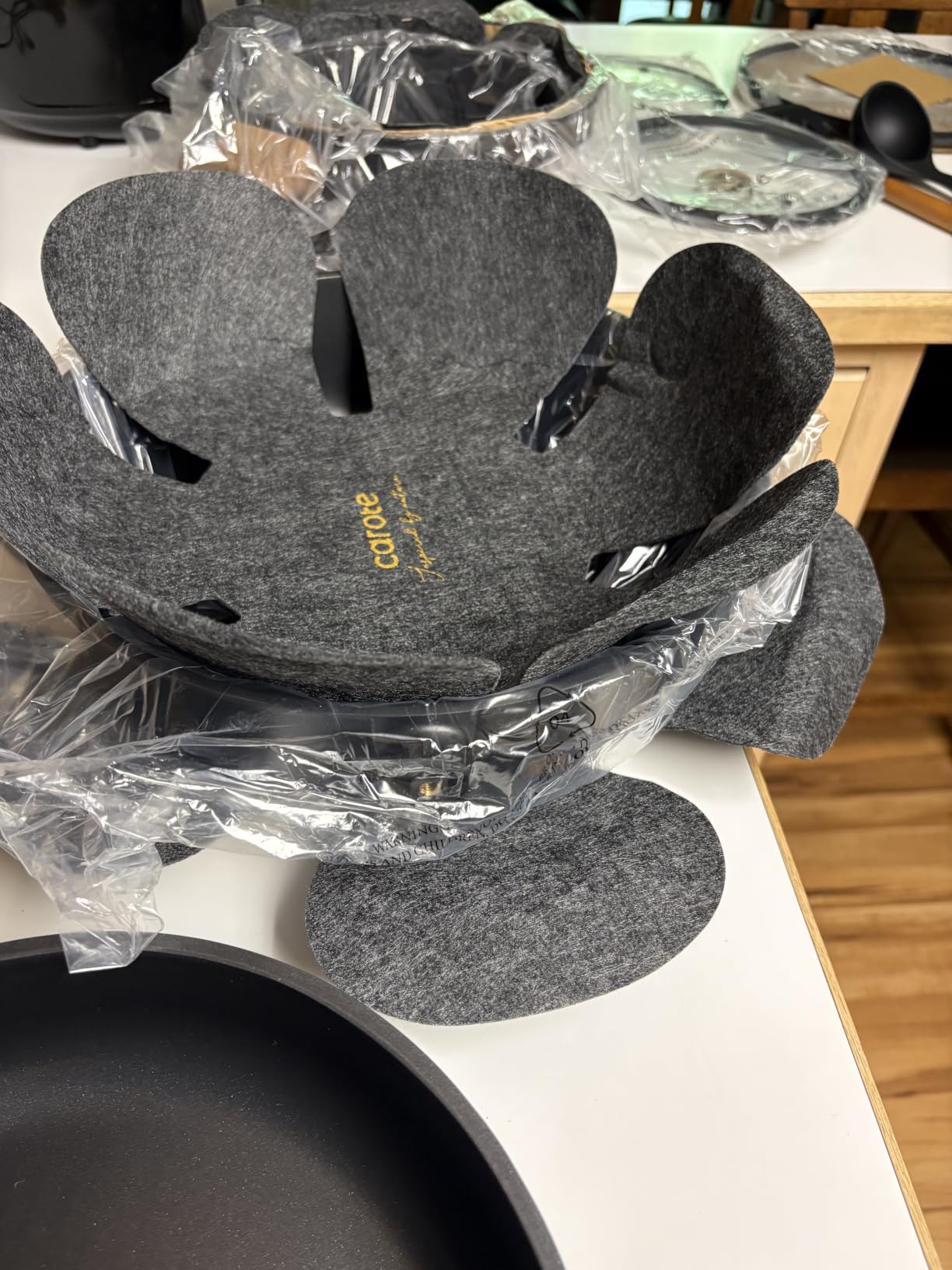CAROTE Nonstick Pots and Pans, Induction Titanium Cookware Set 16pcs Kitchen Cooking Sets, Pot and Pan Non Stick w/Frying pan (PFOS, PFOA Free) customer photo 1