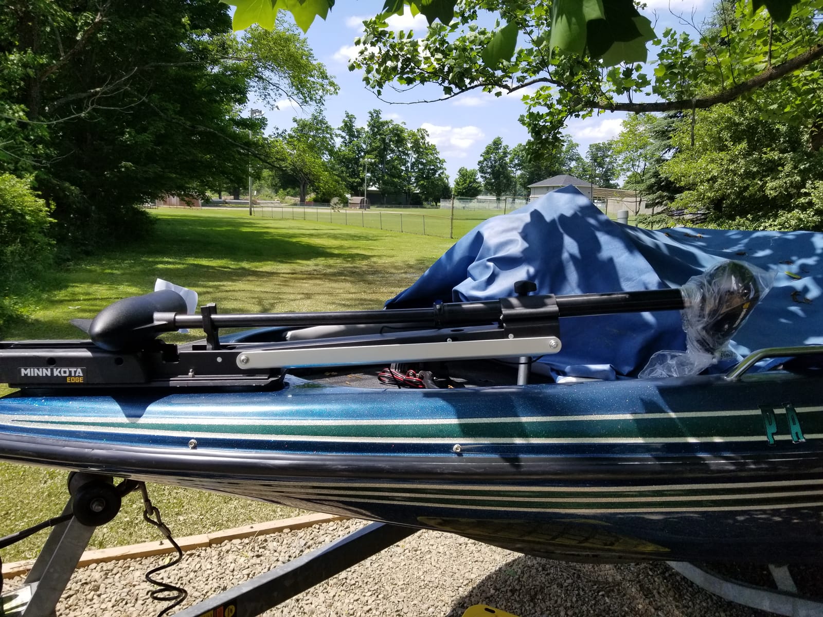 Minn Kota Edge Bow-Mount Electric Trolling Motor with Foot Pedal Control - 70 Lb. Thrust, 45 In. Shaft, Freshwater customer photo 2