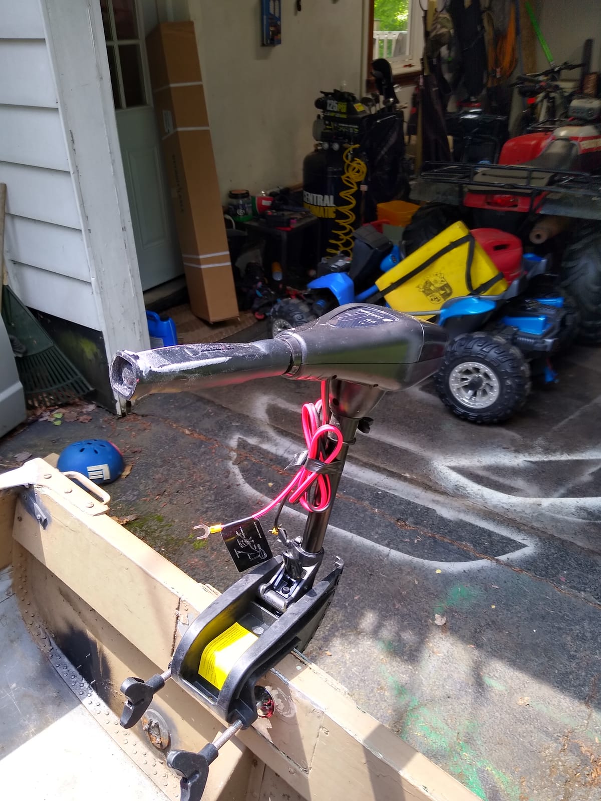 Newport NV-Series Thrust Saltwater Transom Mounted Trolling Electric Trolling Motor w/LED Battery Indicator customer photo 1