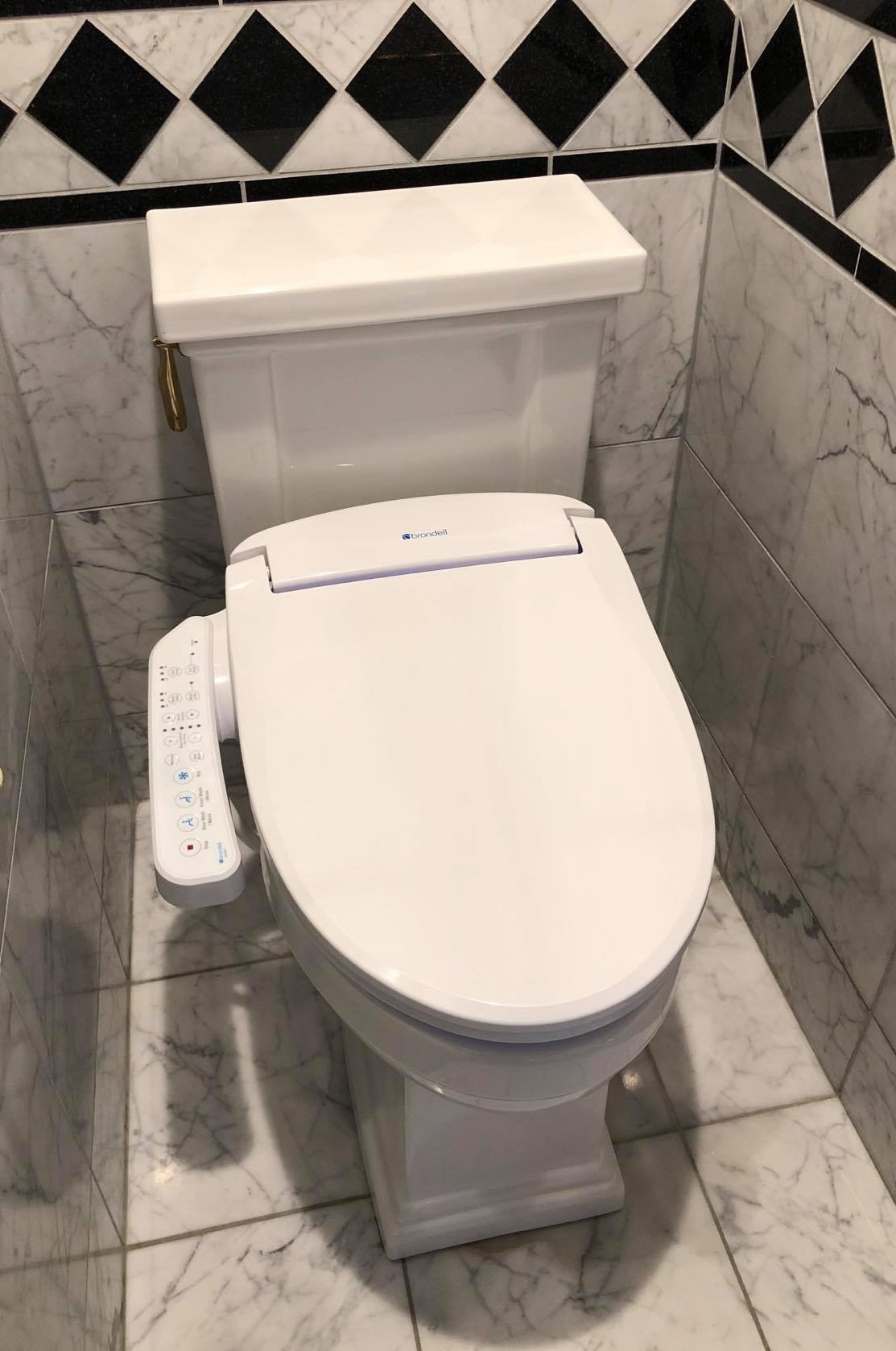 Brondell SE400-EW Swash SE400 Electric Bidet Toilet Seat With Heated Seat, Oscillating Stainless Steel Nozzle, Warm Air Dryer, Night Light, Gentle Close Lid, White Side Arm Control, Elongated customer photo 2