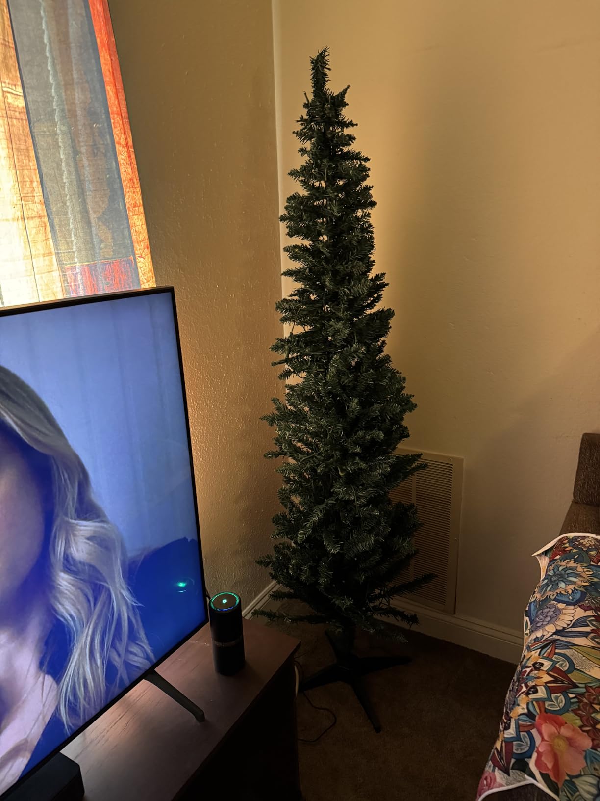 HOMCOM Noble Fir Artificial Pencil Christmas Tree Prelit 6' Green | Slim, 200 Warm White LED Lights, 390 Tips, Christmas Decoration customer photo 2