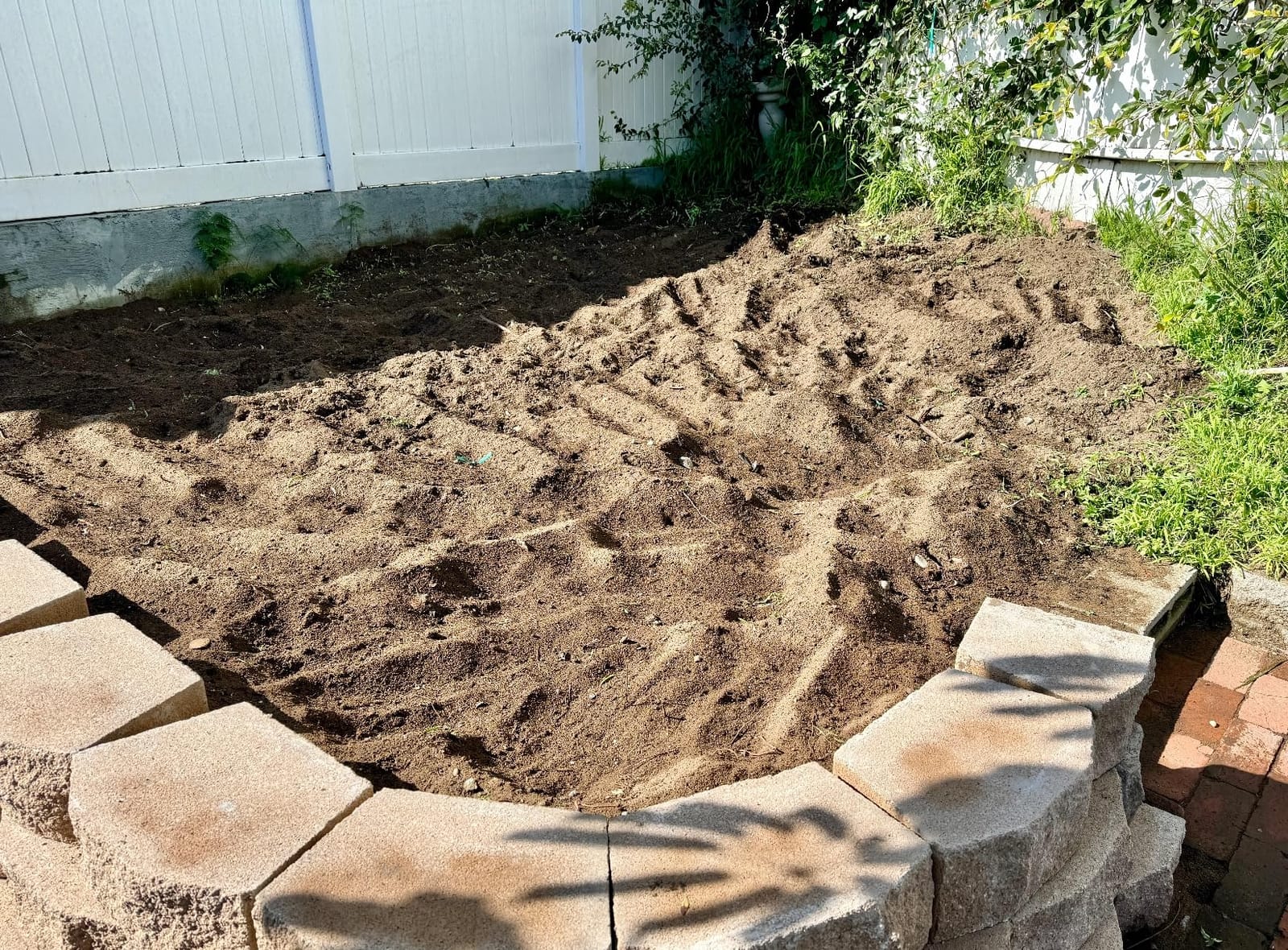 MZK 20V Cordless Tiller Cultivator, 8-Inch Steel Tines, 360 RPM | Battery-powered mini garden cultivator for soil cultivation, lawn care, and small garden beds. customer photo 2
