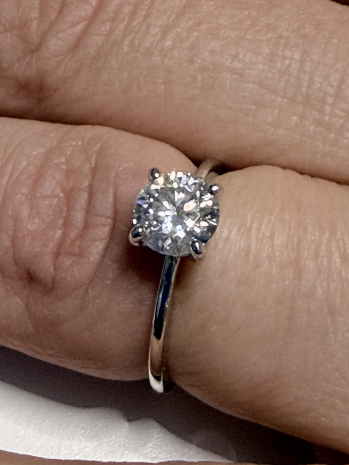 WES 1CT Solitaire Moissanite Engagement Ring - Hypoallergenic 925 Sterling Silver with 14K White Gold Plated Round Cut D Color VVS1 Clarity Moissanite Rings for Women, Size 4-11 customer photo 1